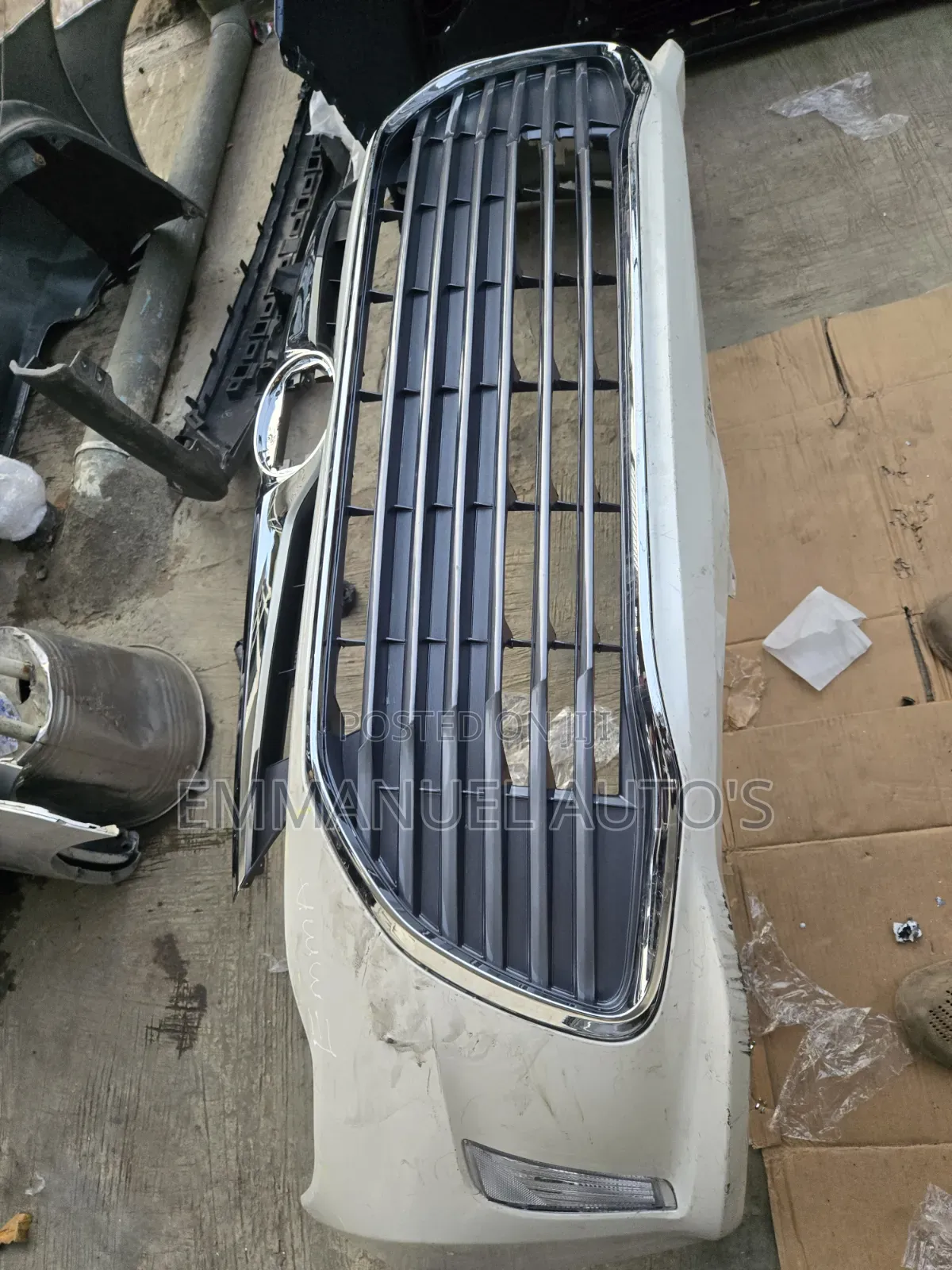 Avalon 2018 Bumper