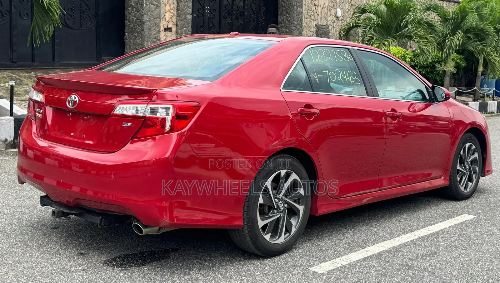 Toyota Camry SE 4dr Sedan (2.5L 4cyl 6A) 2013 Red