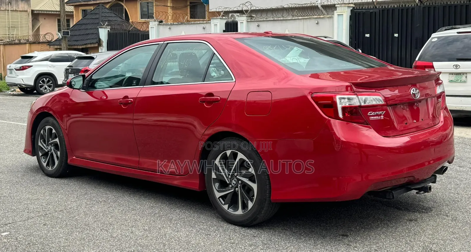 Toyota Camry SE 4dr Sedan (2.5L 4cyl 6A) 2013 Red