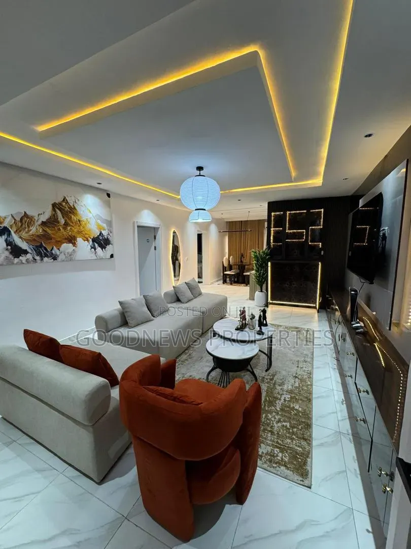 Luxury 2bedroom Shortlet Apartment in Prime Location at Ikota