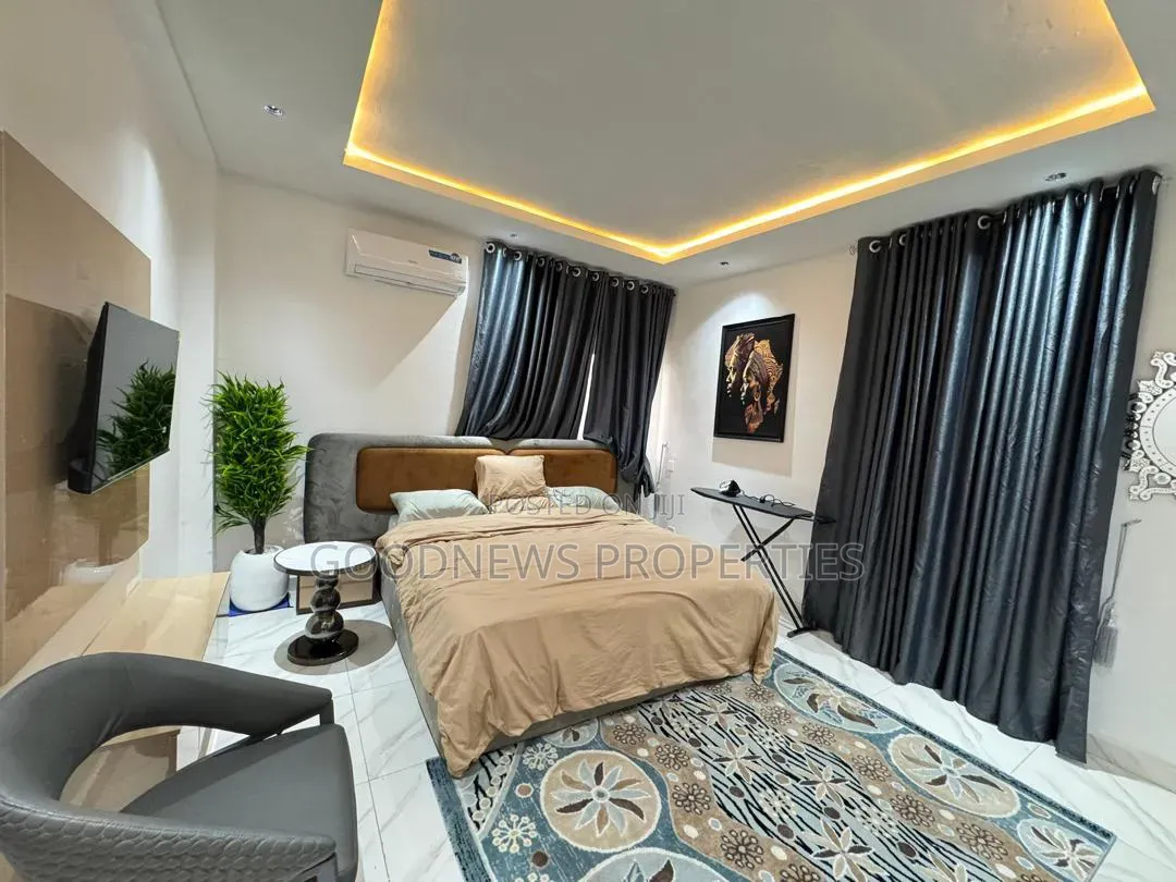 Luxury 2bedroom Shortlet Apartment in Prime Location at Ikota