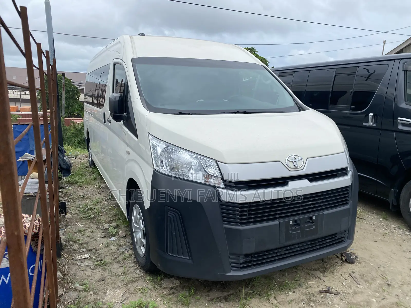 Toyota HiAce 2021 White