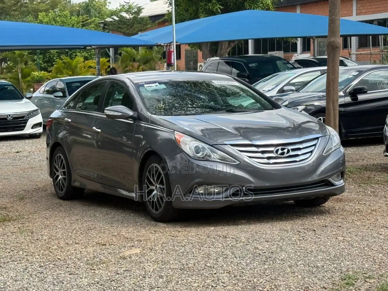 Hyundai Sonata SE 2.0T Sedan FWD (2.0L 4cyl 6A) 2013 Gray
