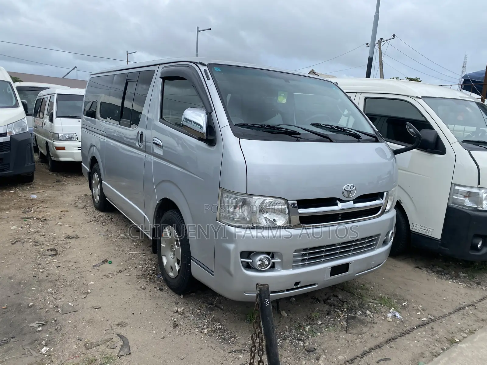 Toyota HiAce 2013 Silver