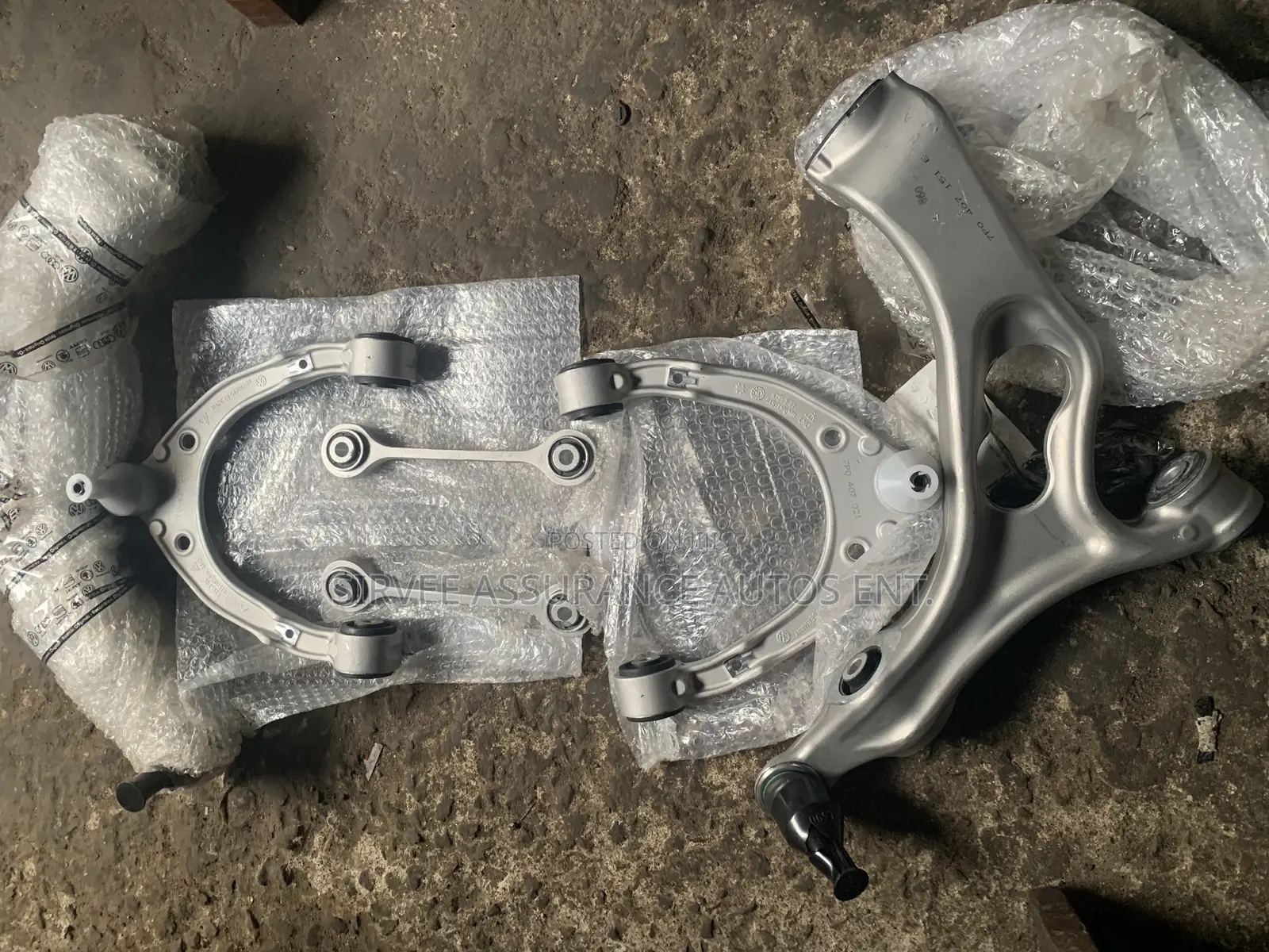 Complete Sets of Control Arm Porsche Cayenne 2013 Brand New