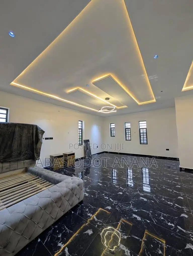 4bdrm Duplex in Ewethousing, Uyo for sale