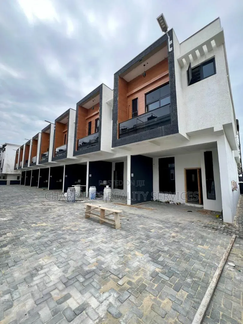 3bdrm Duplex in Off Lekki-Epe Expressway for sale