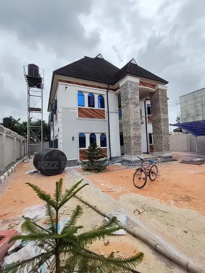5bdrm Duplex in Shell Cooperative for sale