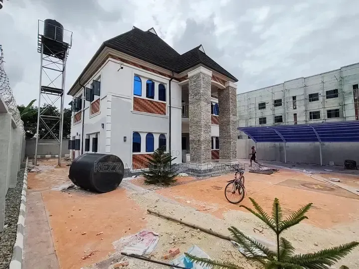 5bdrm Duplex in Shell Cooperative for sale