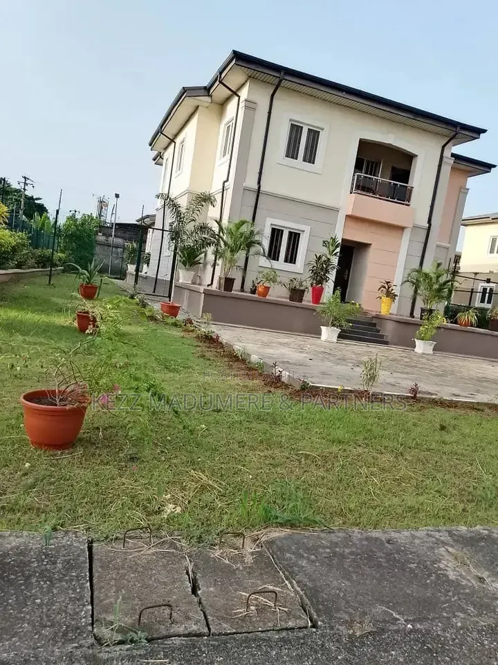 5bdrm Duplex in Rainbow Town Estate for sale