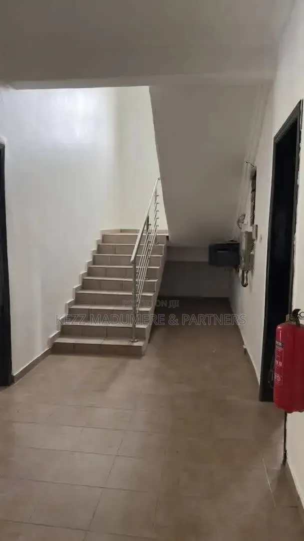 5bdrm Duplex in Rainbow Town Estate for sale