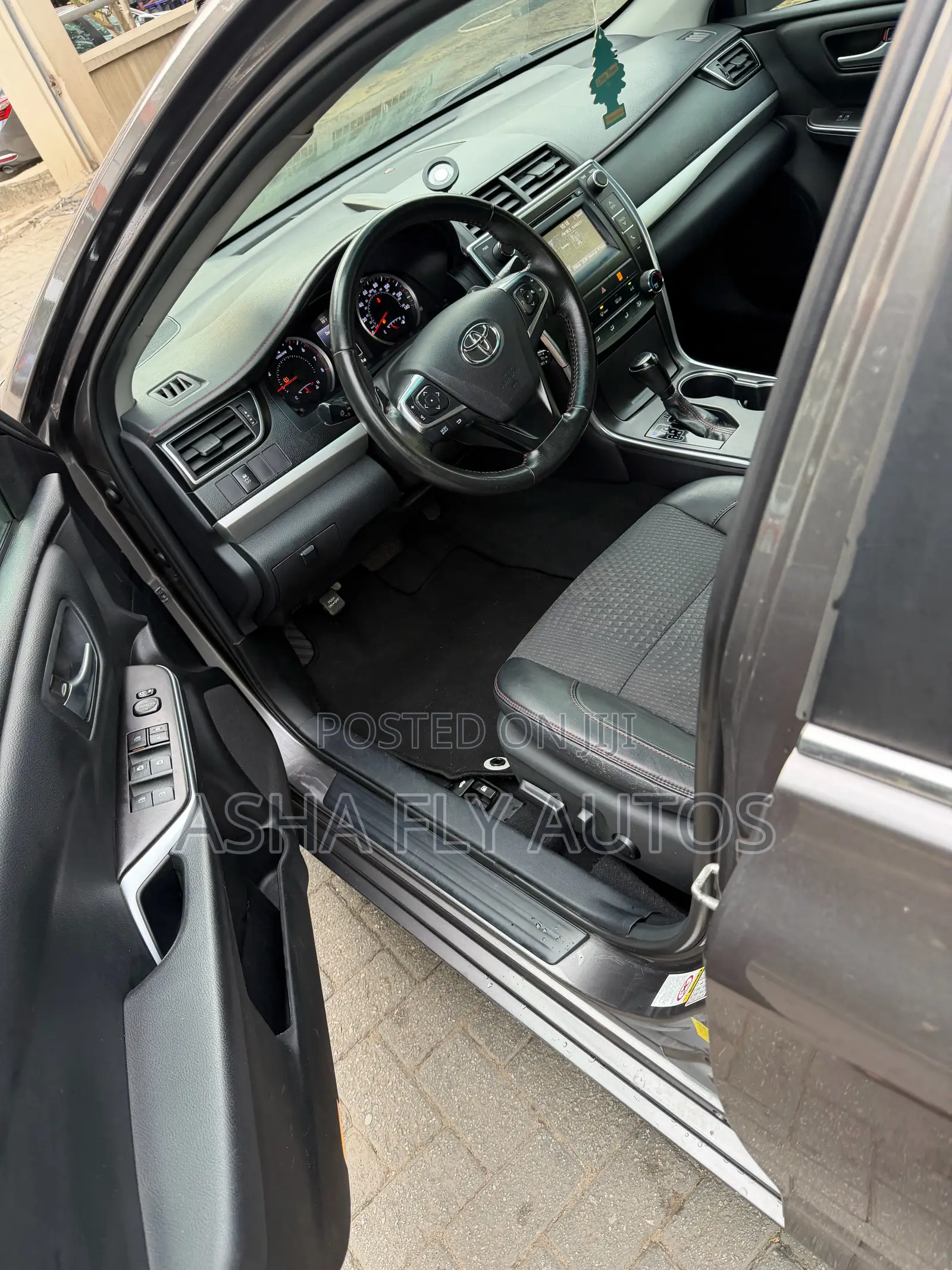 Toyota Camry XSE 4dr Sedan (2.5L 4cyl 6A) 2015 Gray