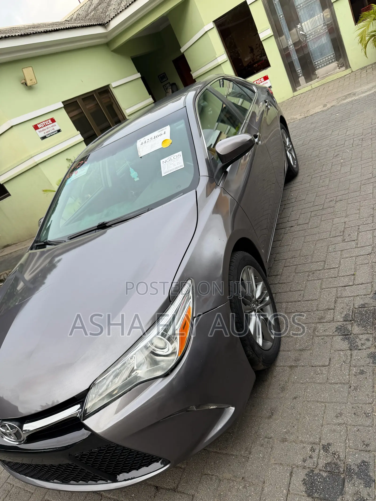 Toyota Camry XSE 4dr Sedan (2.5L 4cyl 6A) 2015 Gray