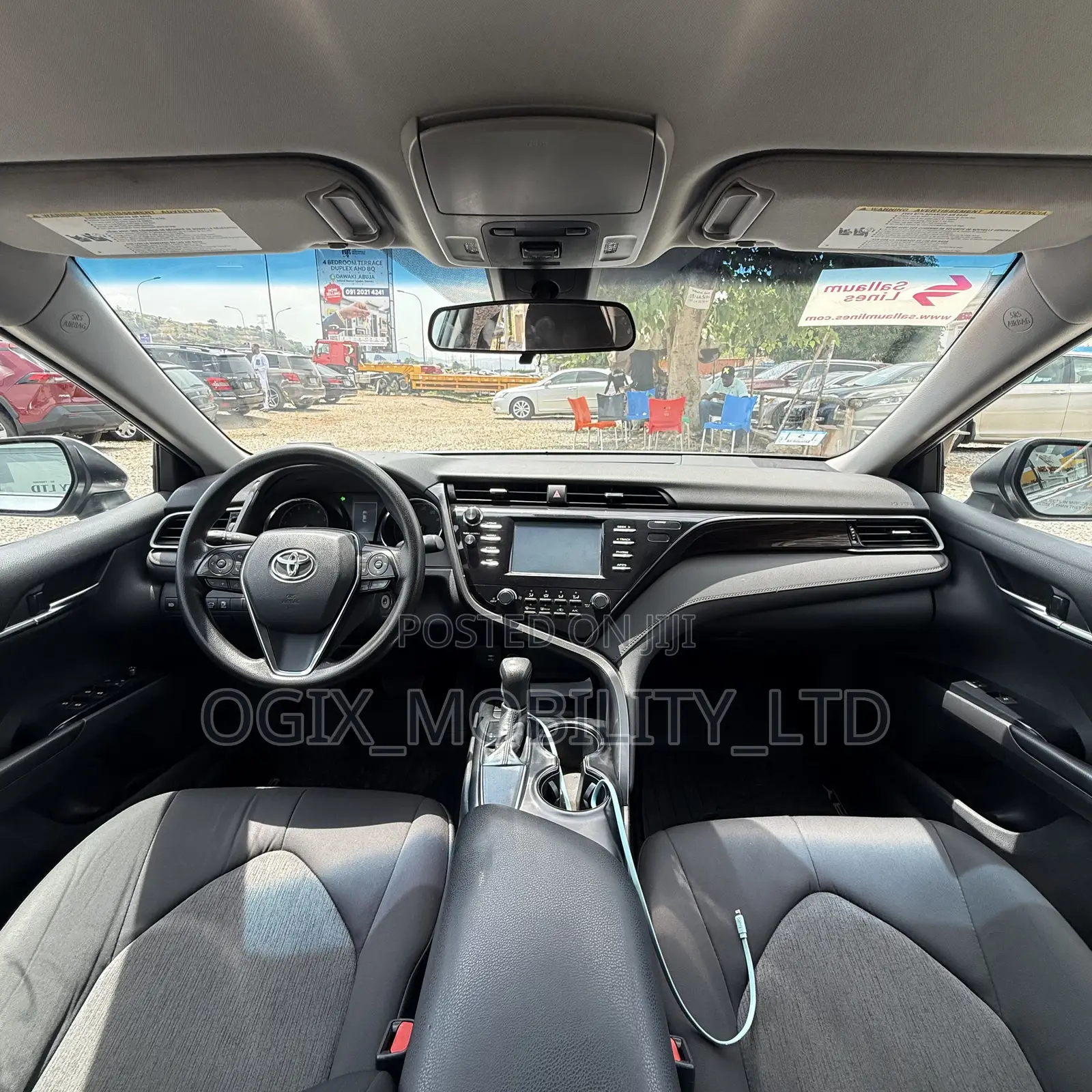 Toyota Camry 2019 Silver
