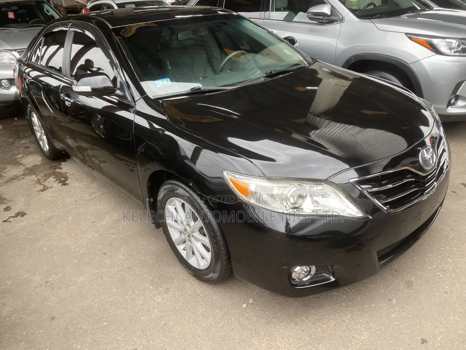 Toyota Camry XLE V6 4dr Sedan (3.5L 6cyl 6AM) 2010 Black