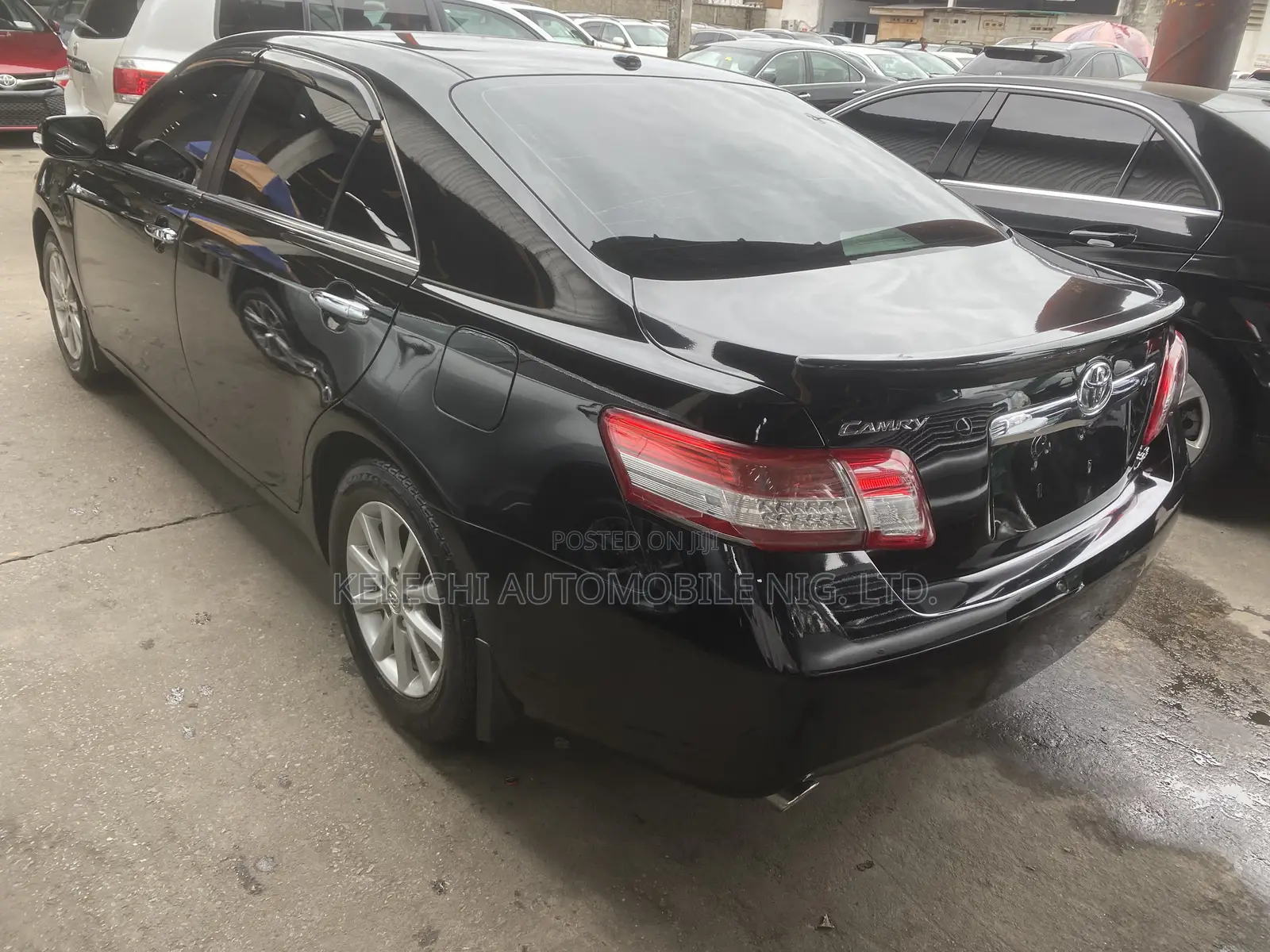 Toyota Camry XLE V6 4dr Sedan (3.5L 6cyl 6AM) 2010 Black