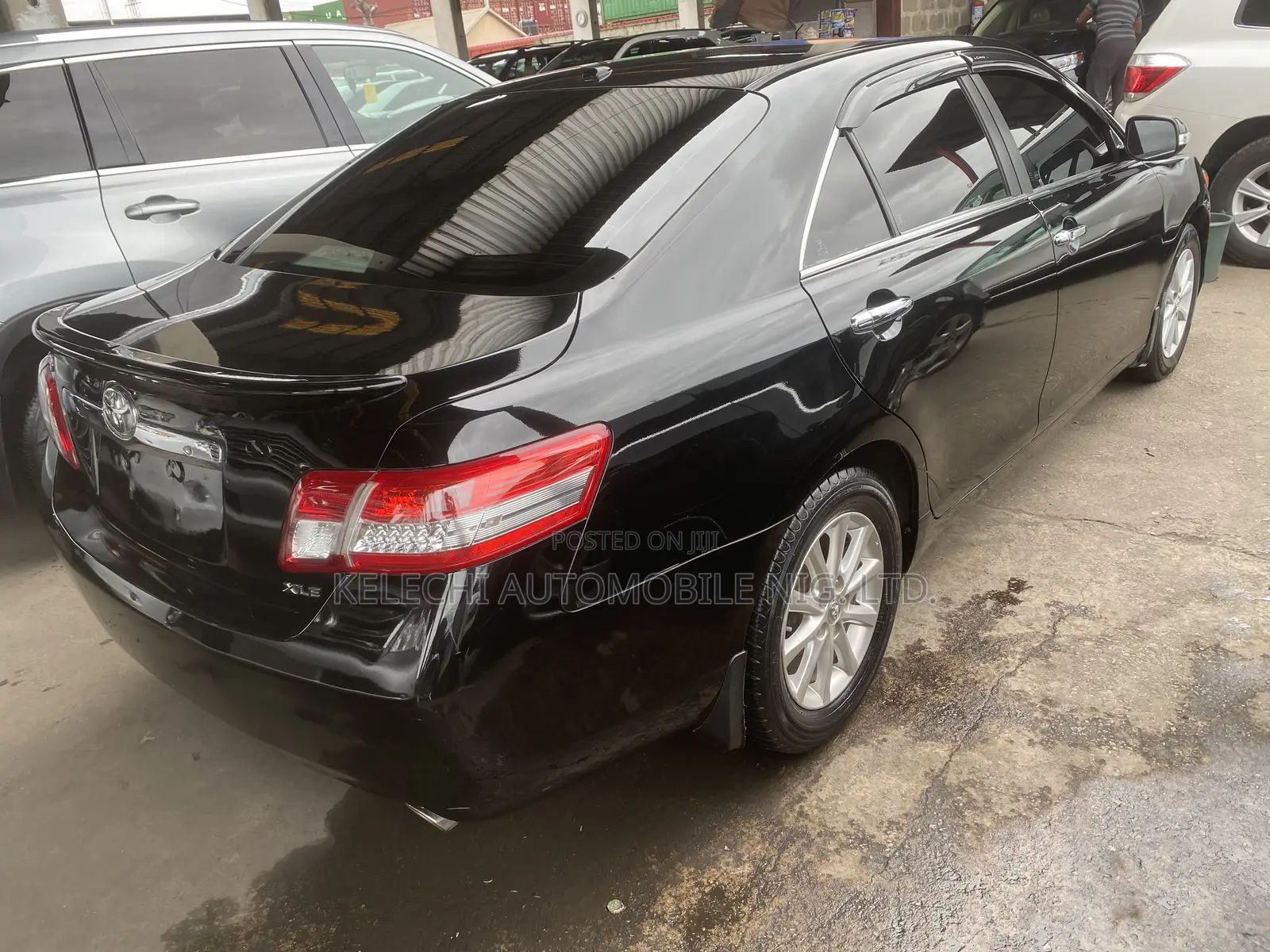 Toyota Camry XLE V6 4dr Sedan (3.5L 6cyl 6AM) 2010 Black