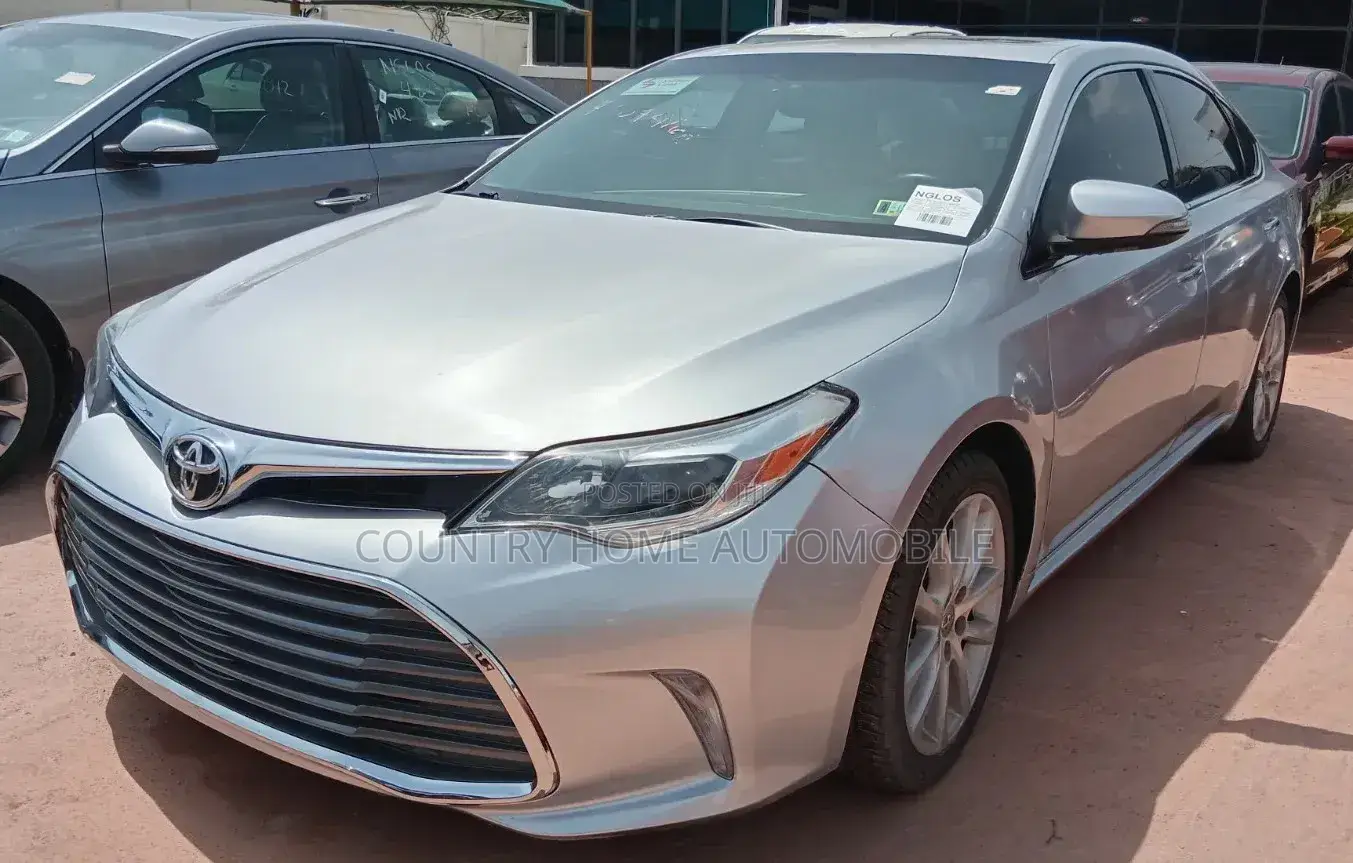 Toyota Avalon Limited 4dr Sedan (3.5L 6cyl 6A) 2014 Silver
