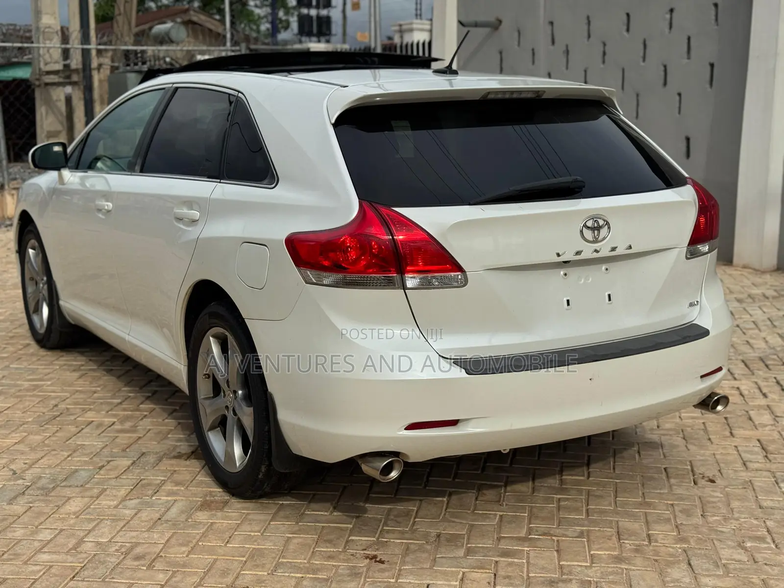 Toyota Venza AWD 2011 White