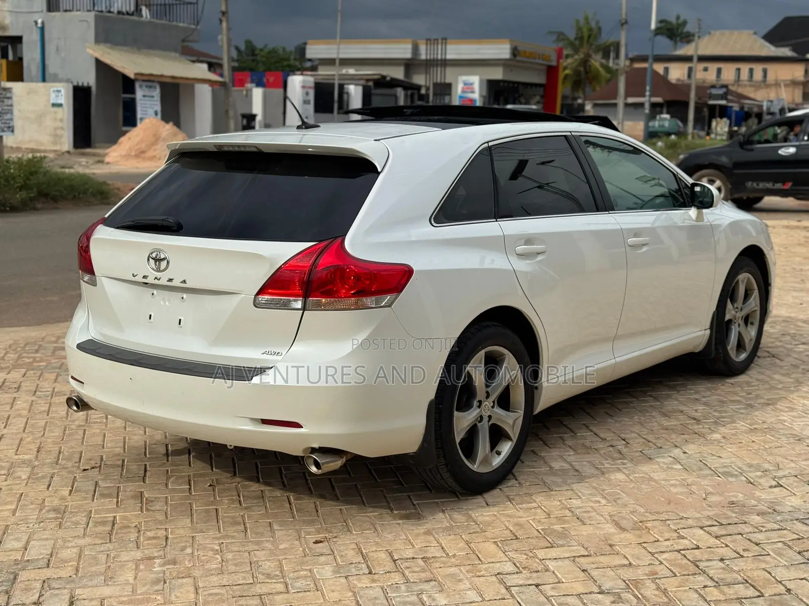 Toyota Venza AWD 2011 White