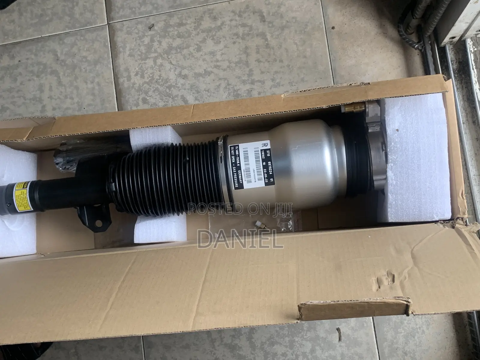 Rolls Royce Cullinan Front Shock Set