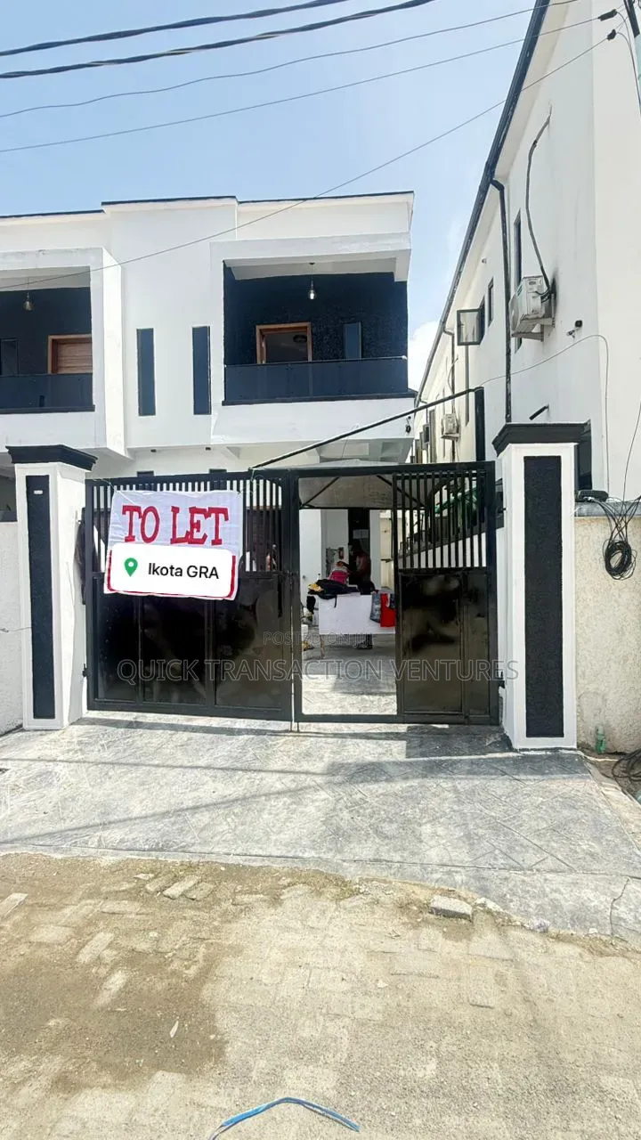 4bdrm Duplex in Ikota Gra, Chevron for rent