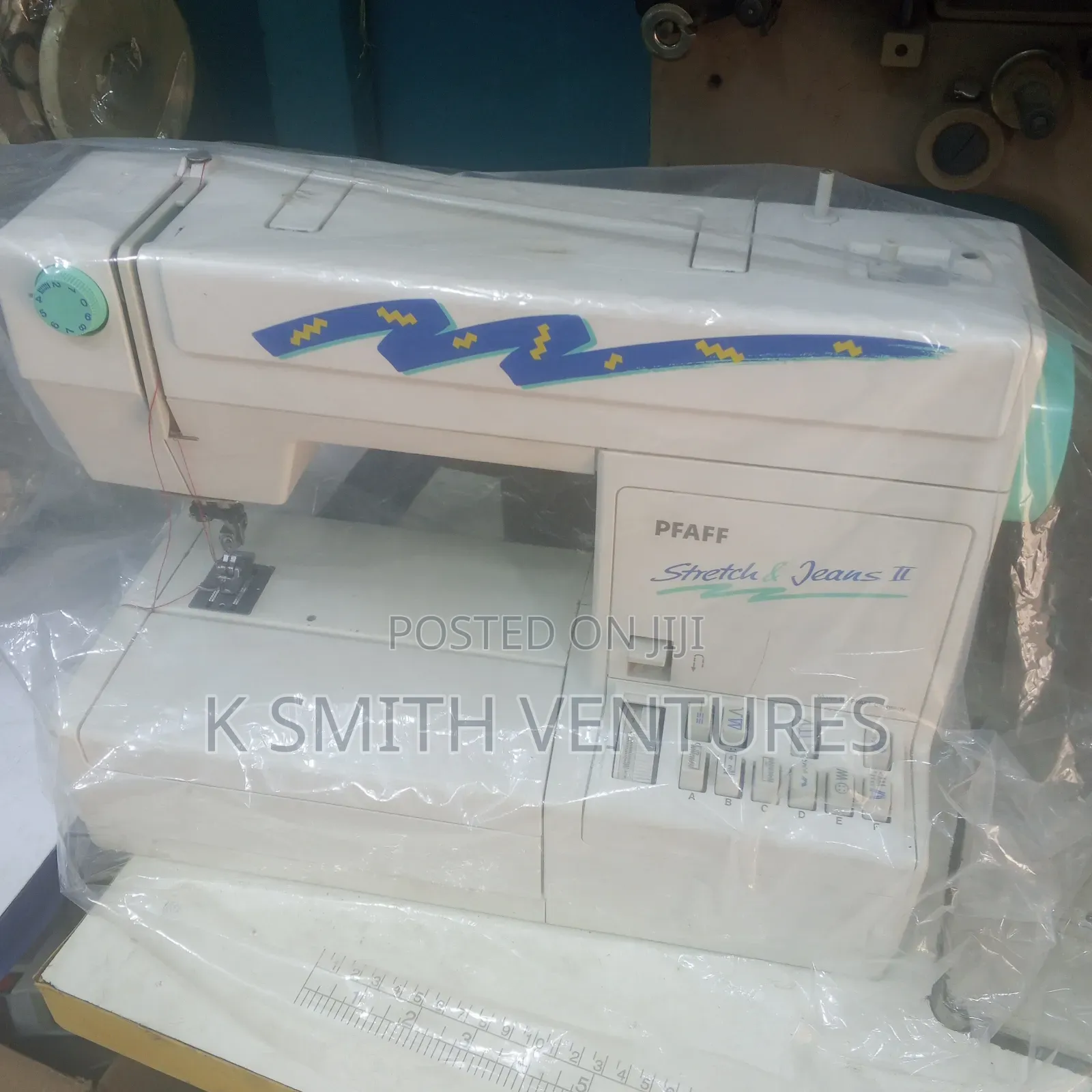 Pfaff Heavy Duty Table Top Machine for Wegs, Clothes Etc.