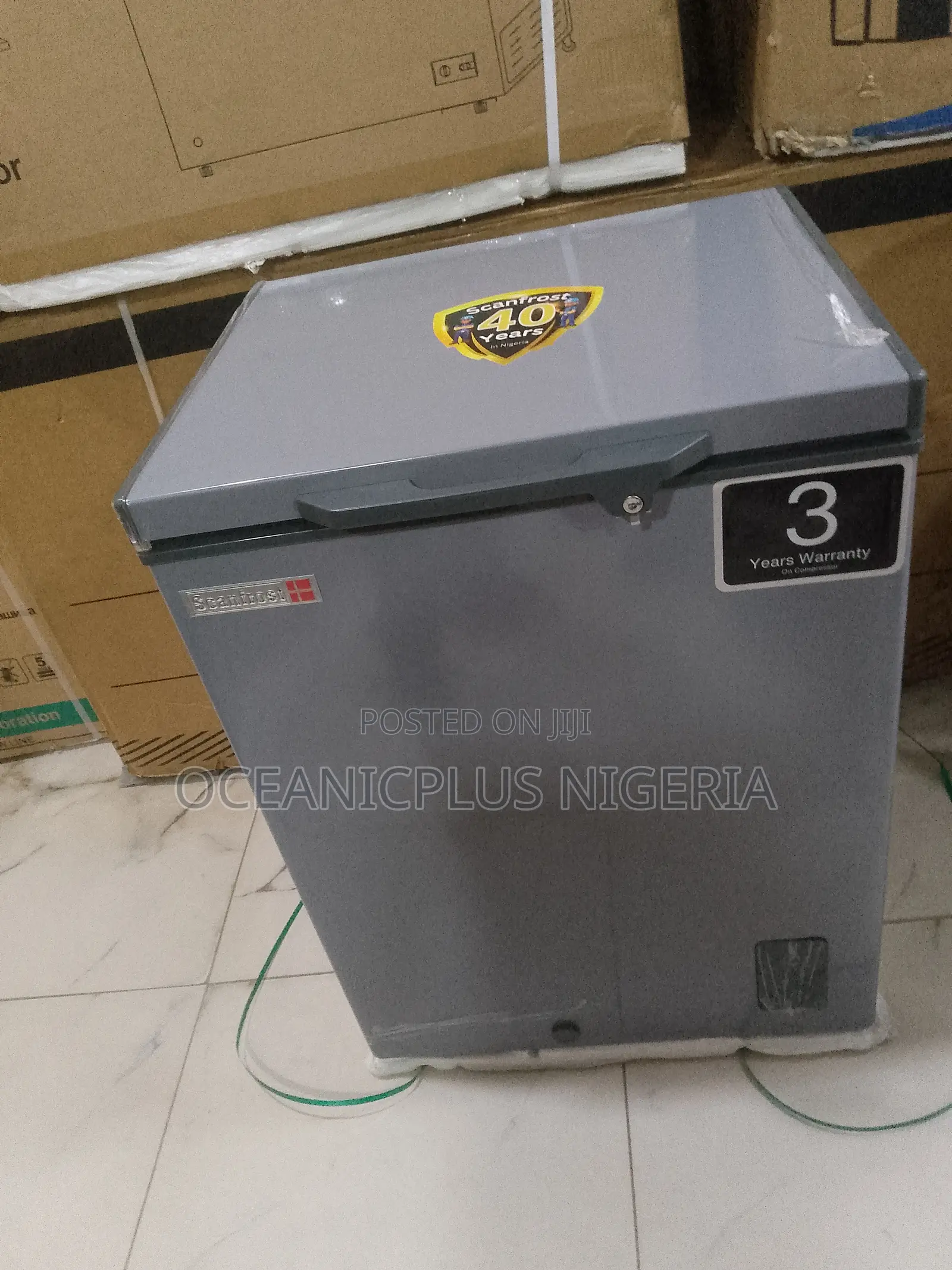 Scanfrost Sfl151 Chest Freezer With Interior Light