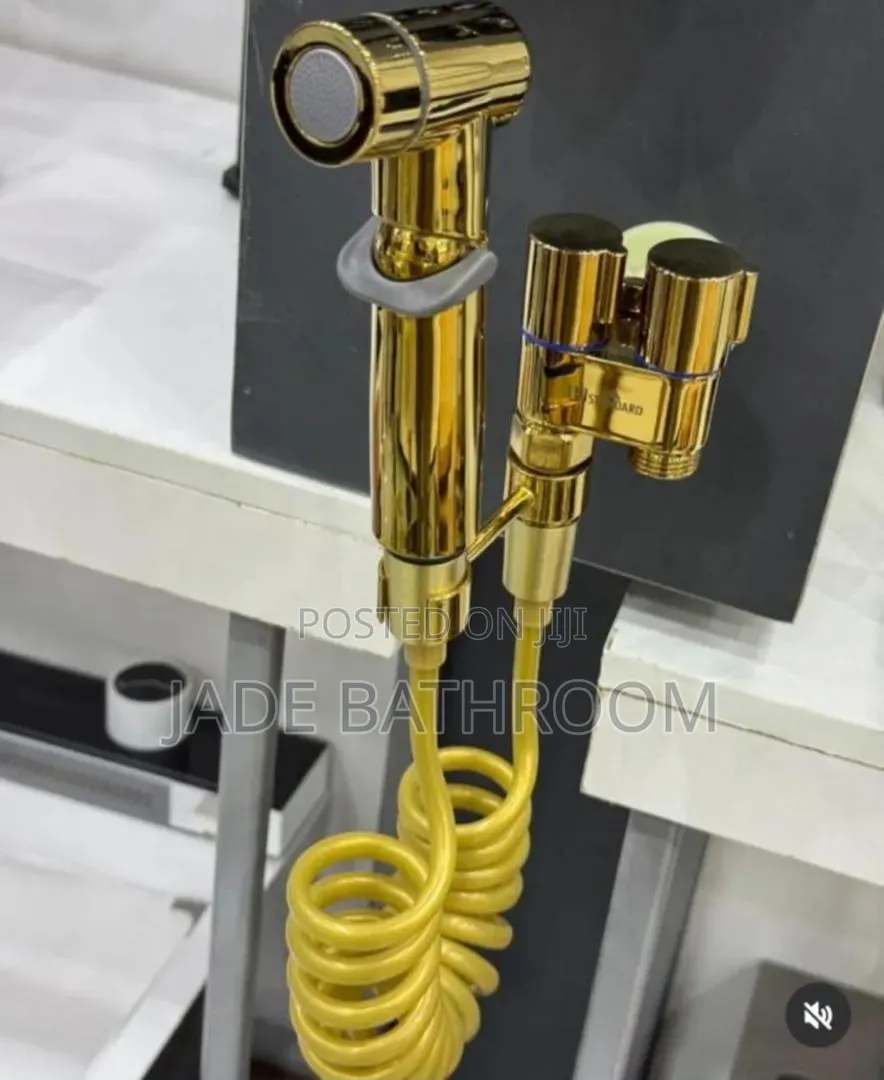 Executive Pressing Tap Gold