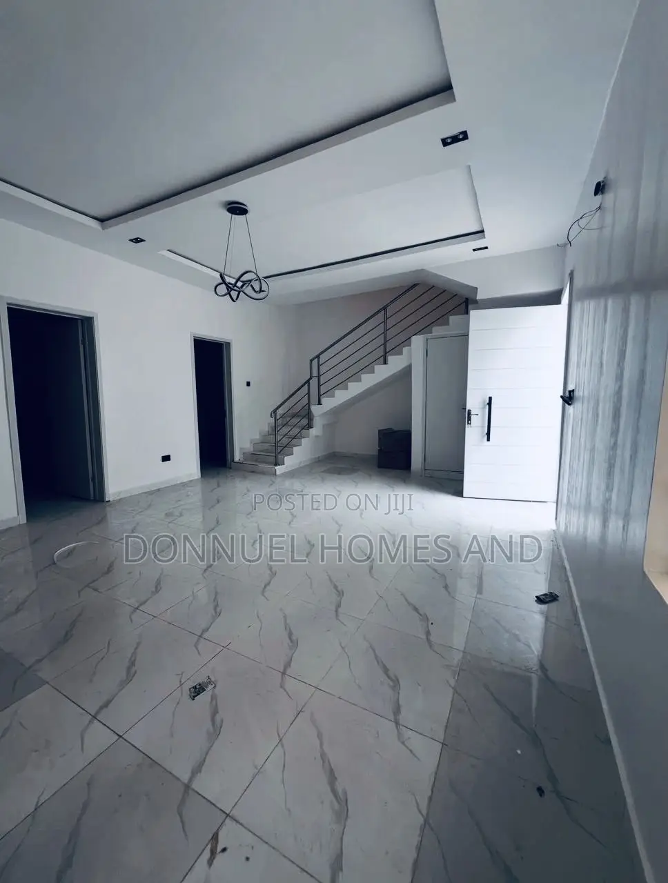 4bdrm Townhouse / Terrace in Ikota for rent