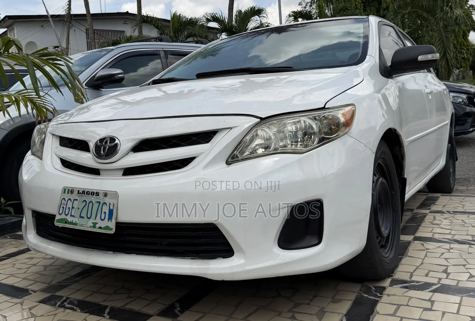 Toyota Corolla LE 4dr Sedan (1.8L 4cyl 4A) 2012 White