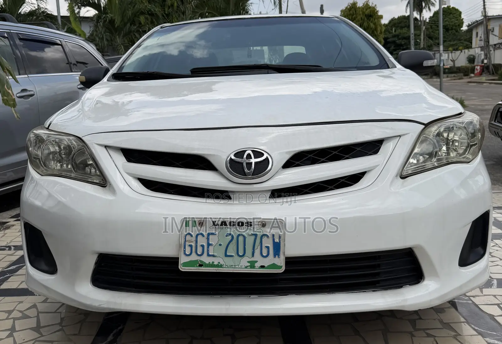 Toyota Corolla LE 4dr Sedan (1.8L 4cyl 4A) 2012 White