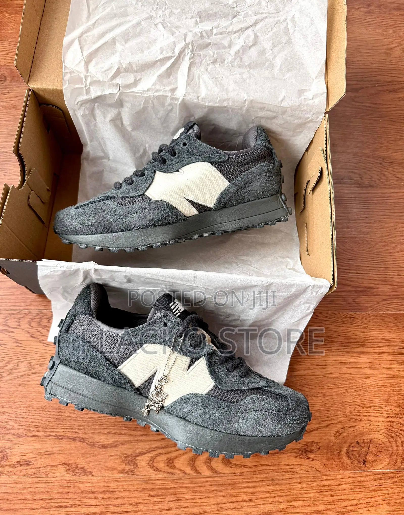 Original New Balance 327 Series Sneakers
