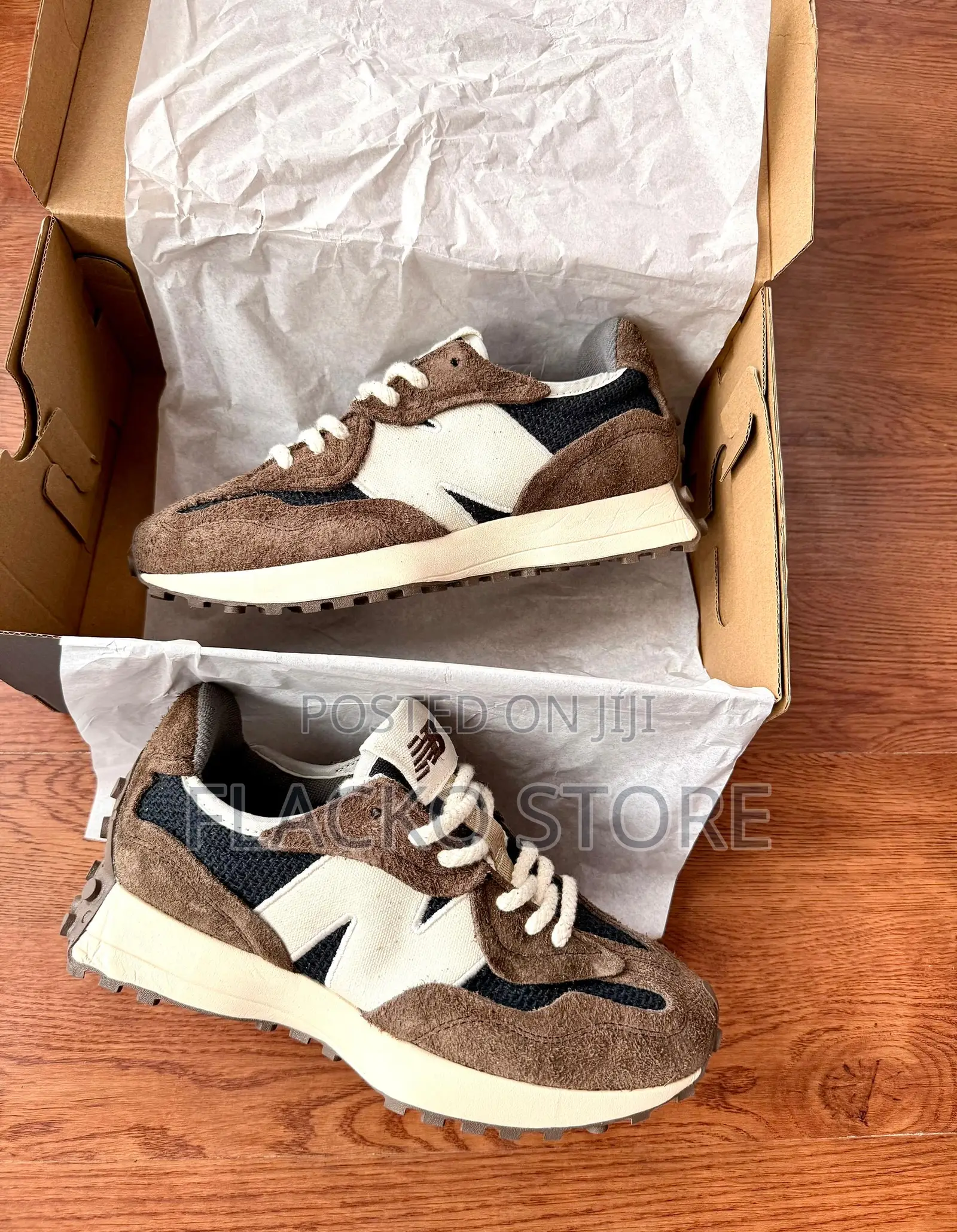 Original New Balance 327 Series Sneakers