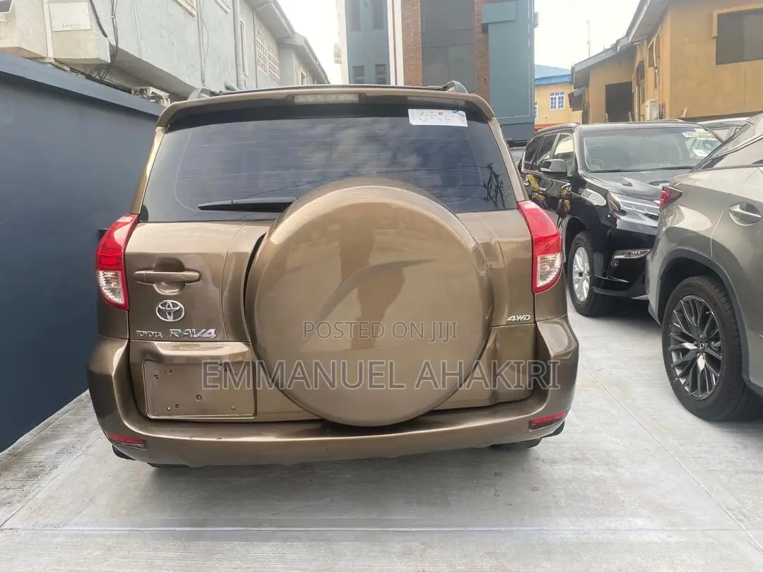 Toyota RAV4 2007 Gold