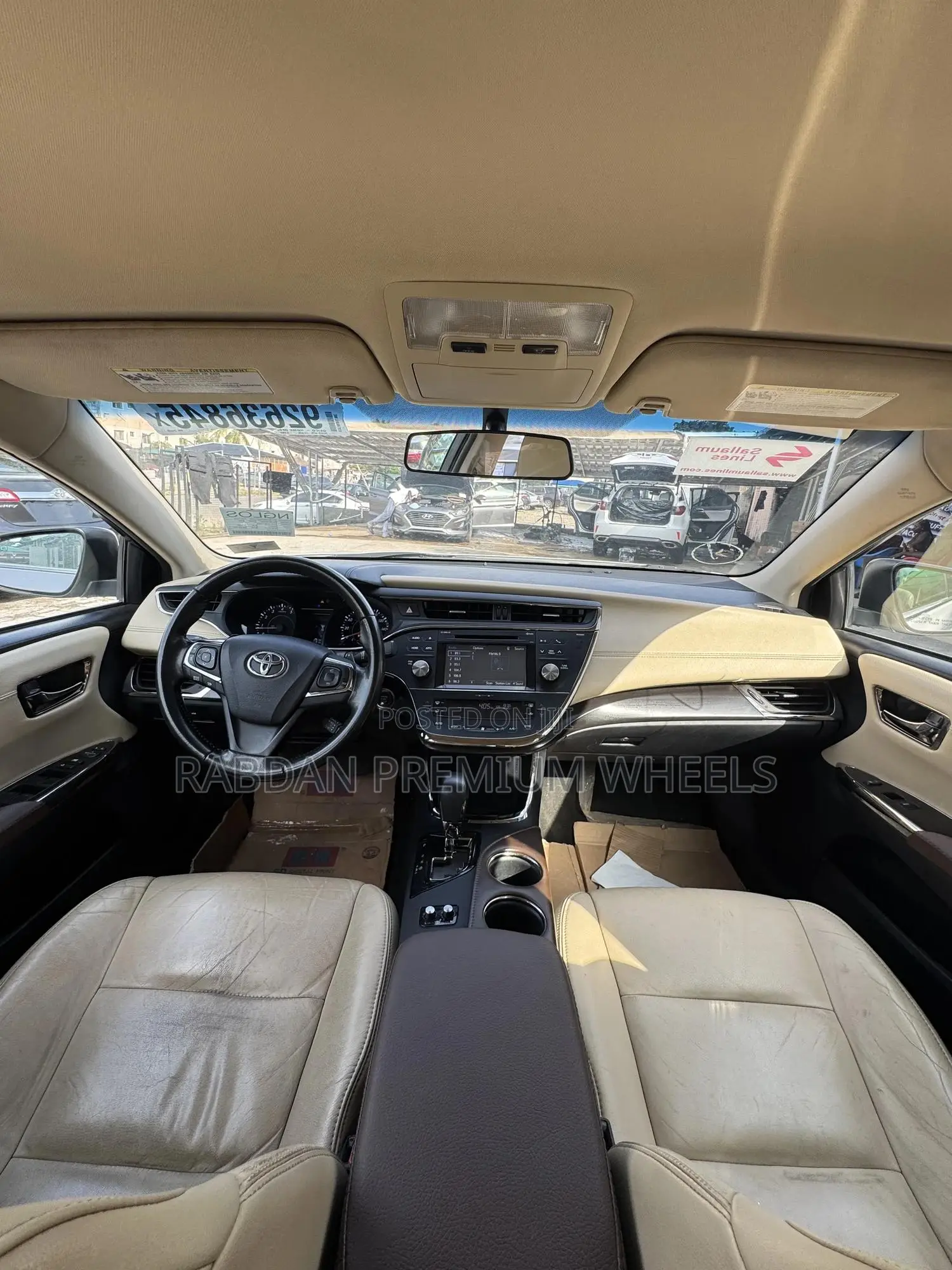 Toyota Avalon XLE Sedan FWD (3.5L 6cyl 6A) 2017 White
