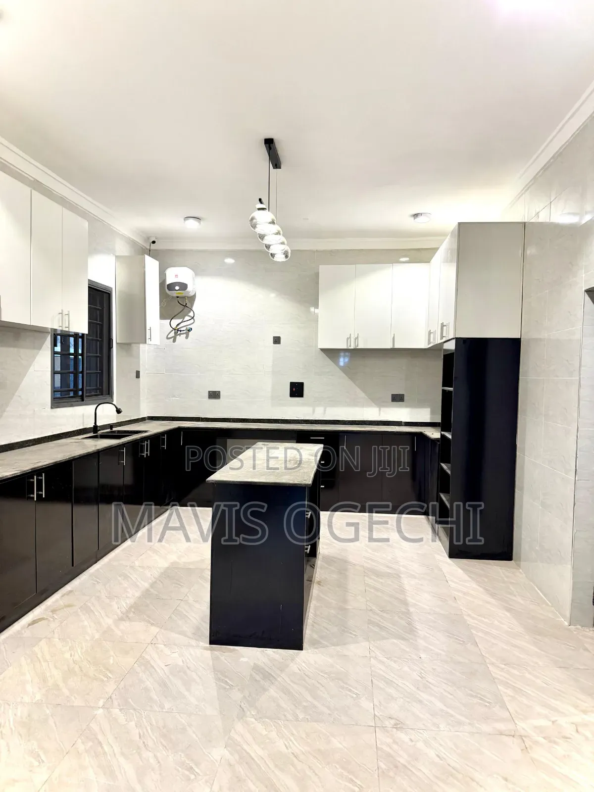 Furnished 4bdrm Duplex in Royal Estate, Karu for sale