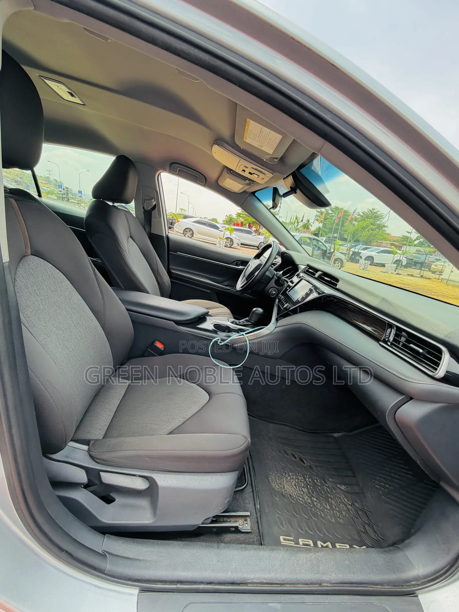 Toyota Camry 2019 Silver