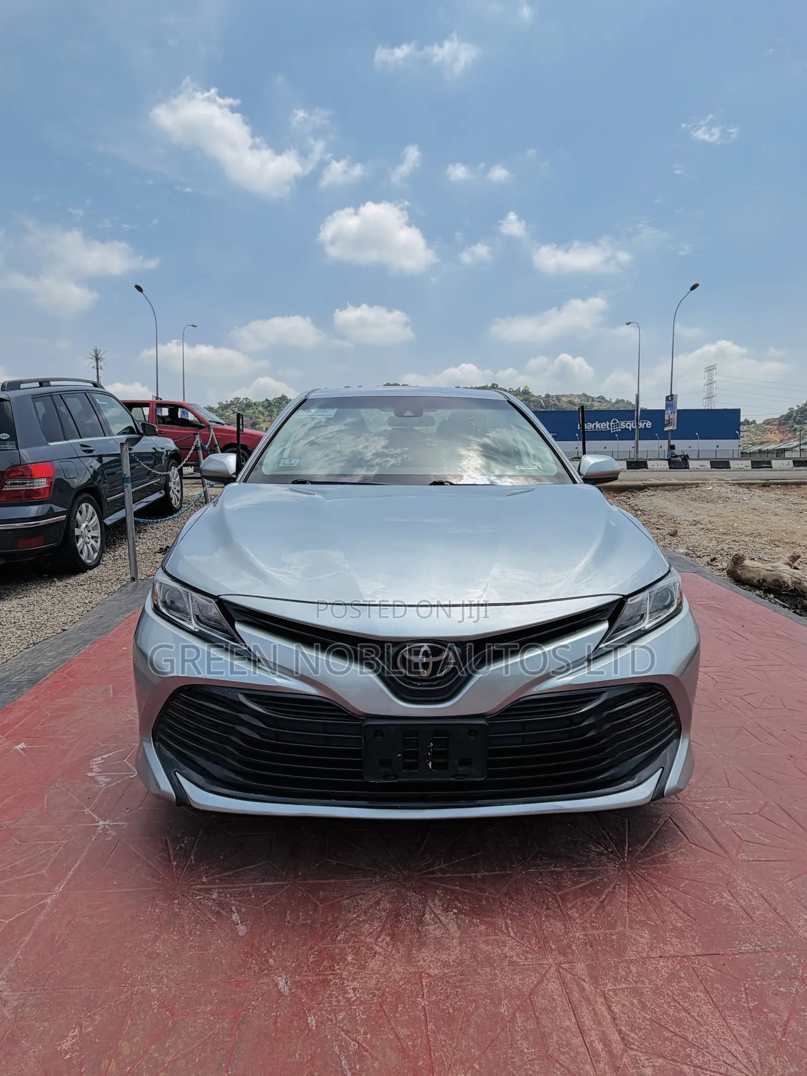 Toyota Camry 2019 Silver