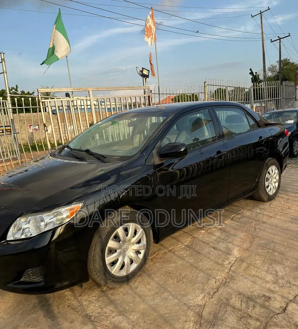 Toyota Corolla LE 4dr Sedan (1.8L 4cyl 4A) 2010 Black