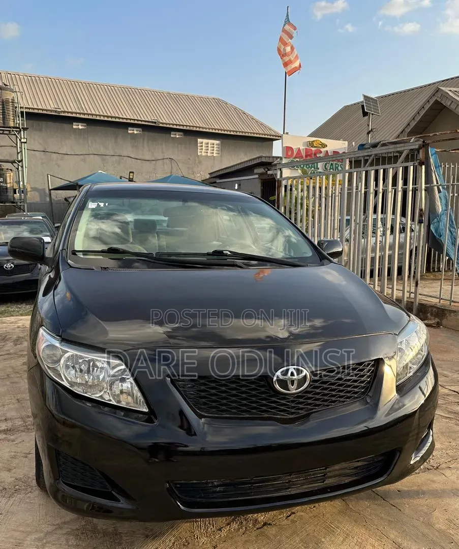 Toyota Corolla LE 4dr Sedan (1.8L 4cyl 4A) 2010 Black