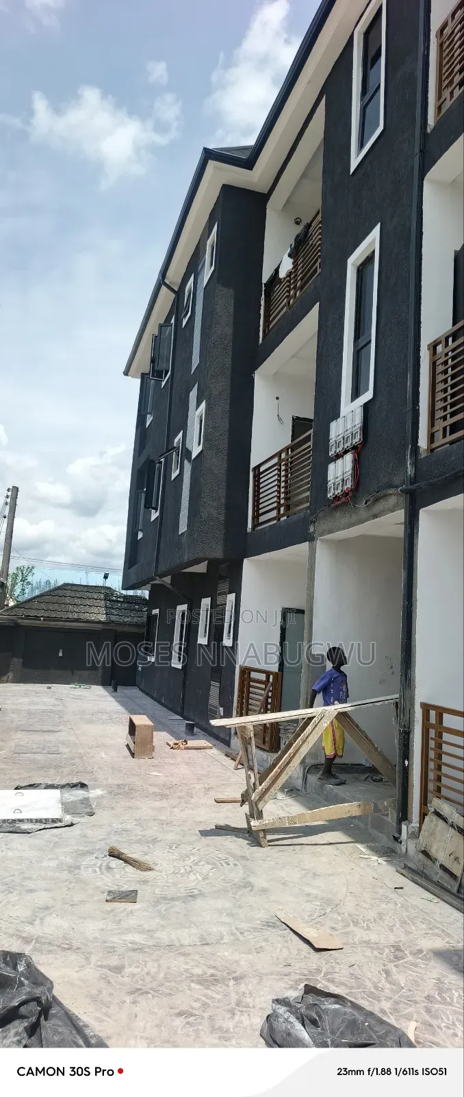 2bdrm Block of Flats in Alcon Rd Axis, Woji for rent