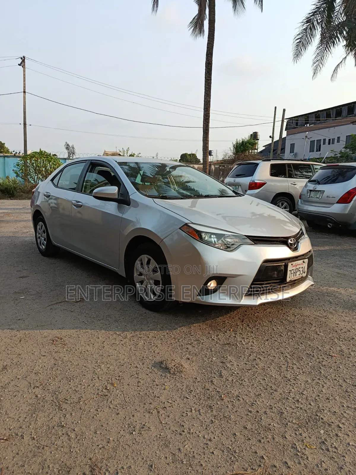 Toyota Corolla LE Premium 4dr Sedan (1.8L 4cyl CVT) 2014 Silver