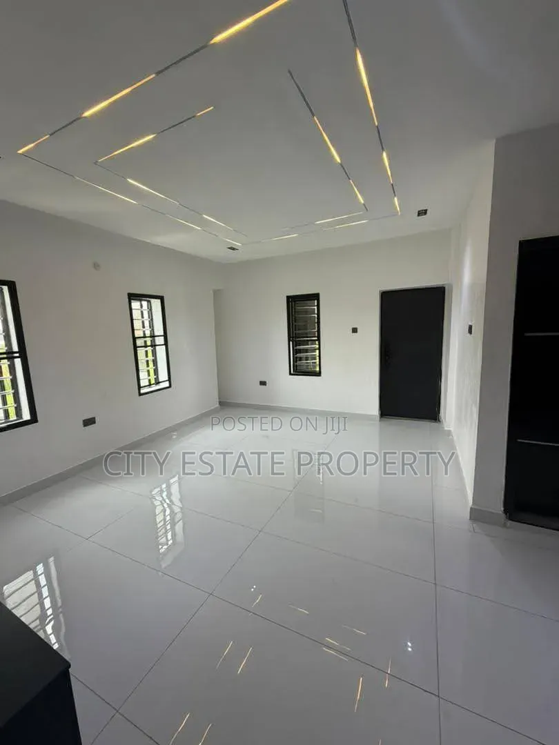 4bdrm Duplex in City Eatate Ex, Rukpokwu for sale