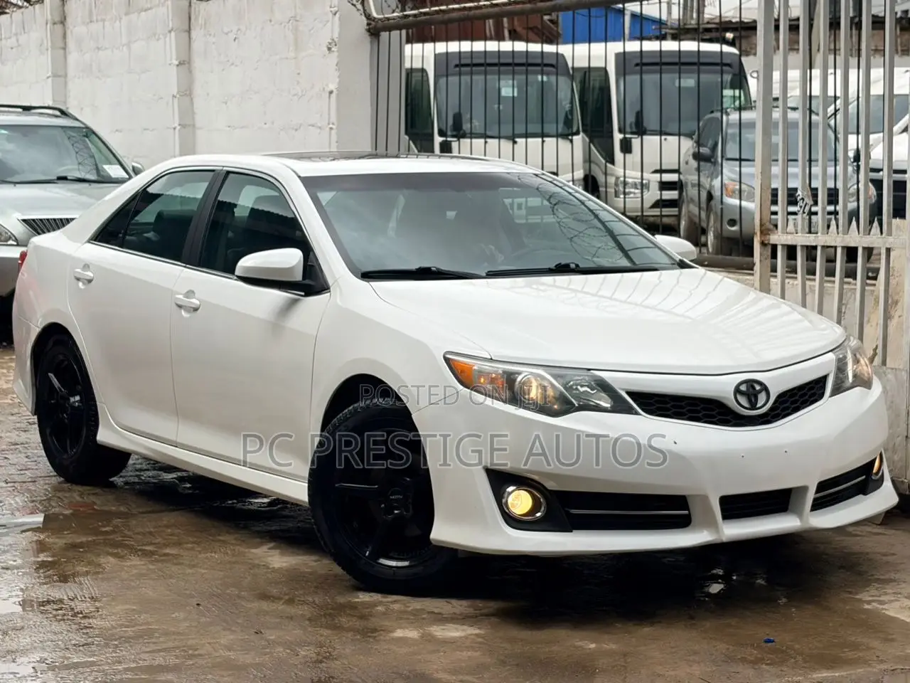 Toyota Camry SE Limited Edition 4dr Sedan (2.5L 4cyl 6A) 2012 White