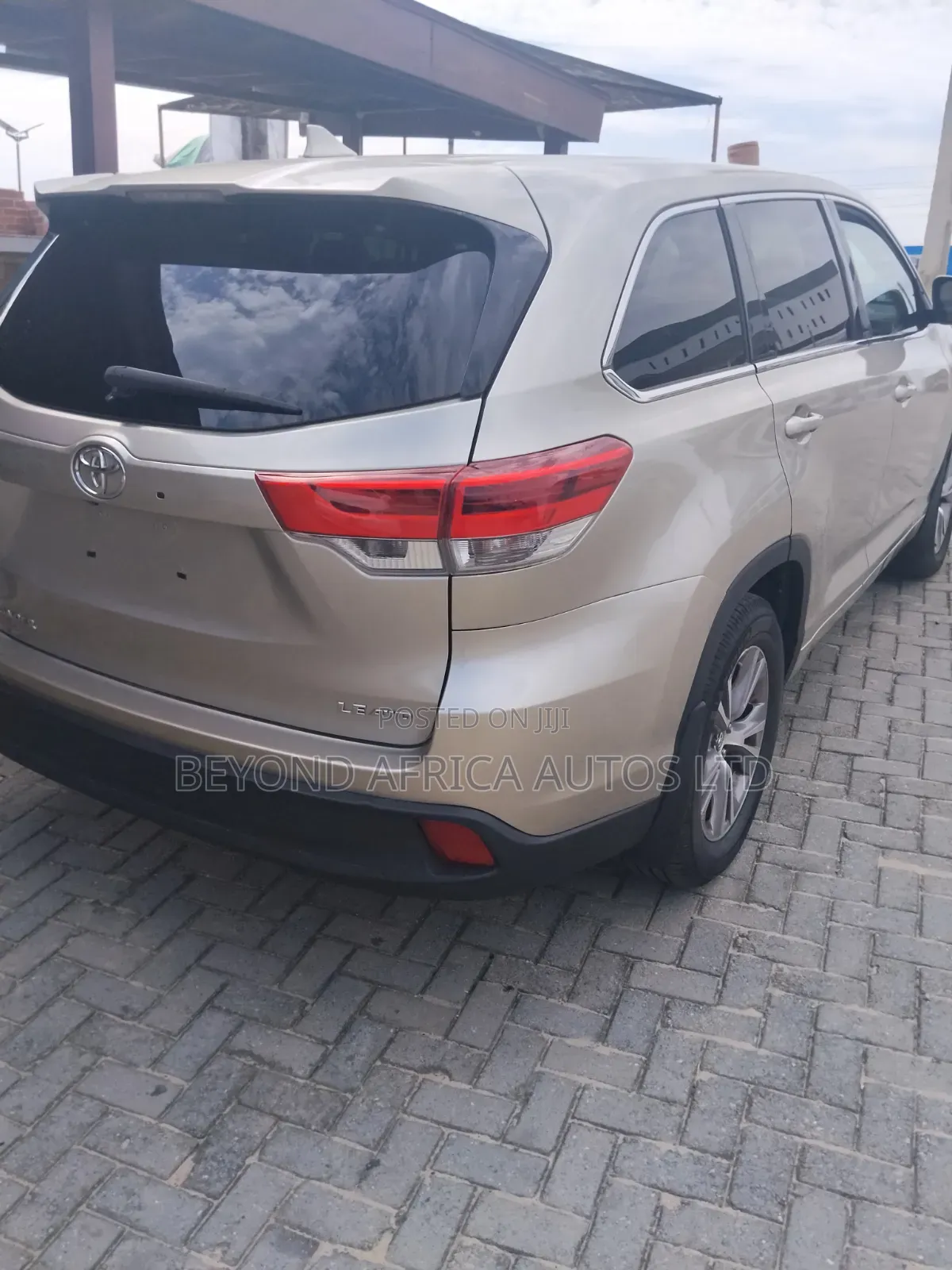 Toyota Highlander 2017 Gold