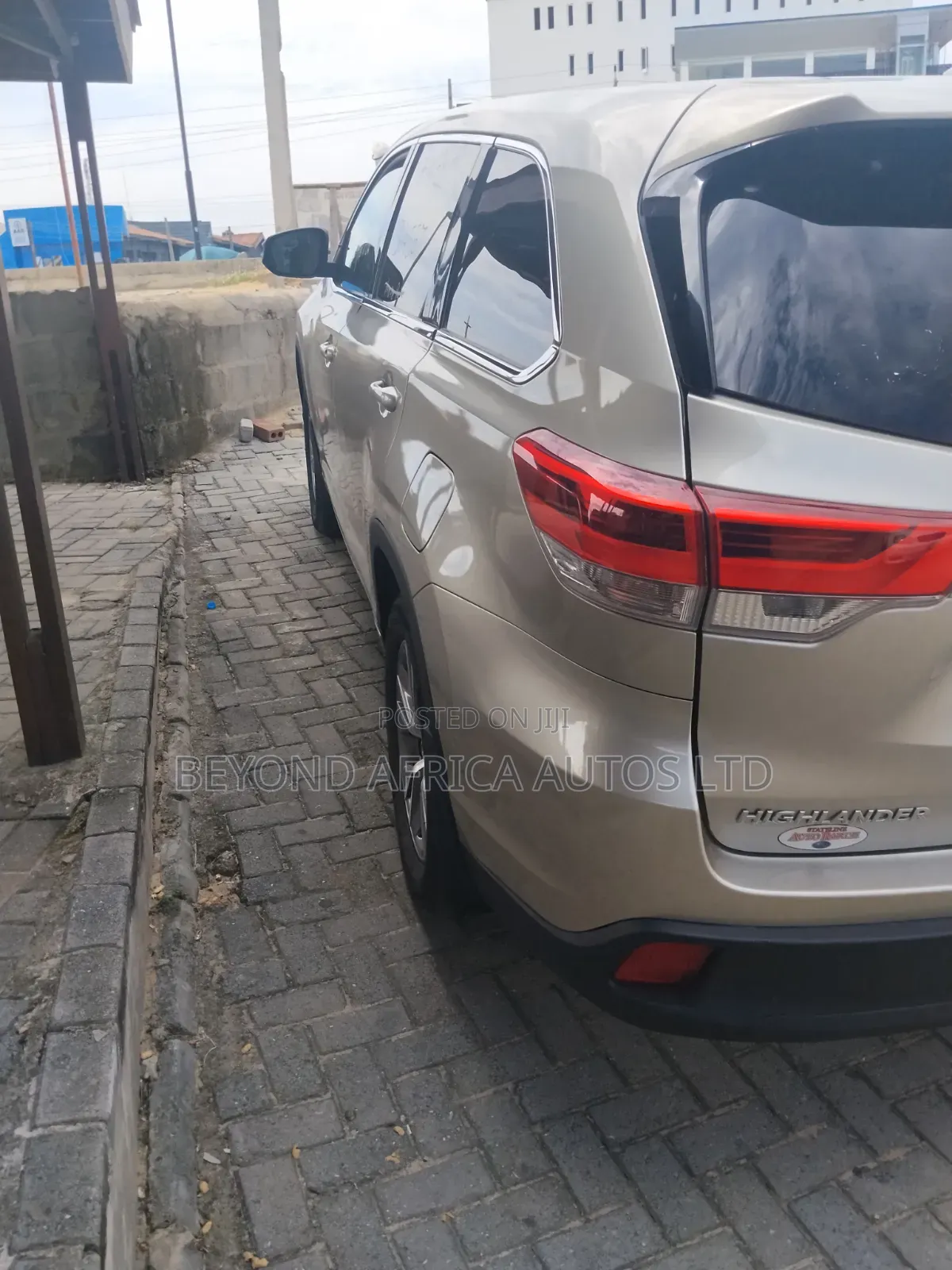Toyota Highlander 2017 Gold