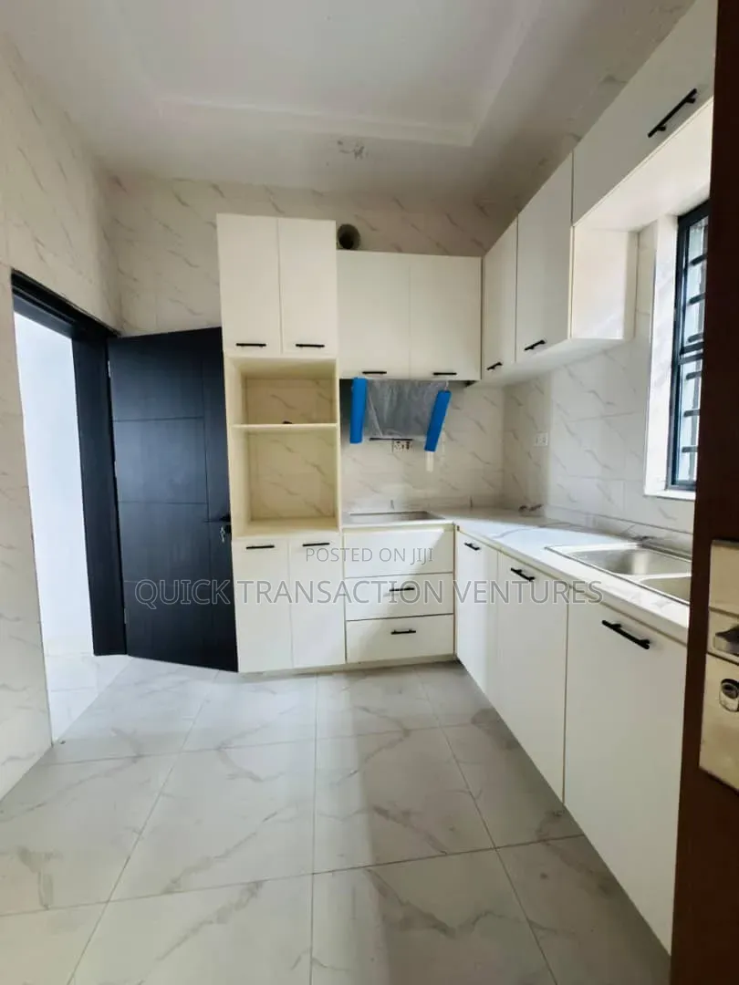 3bdrm Apartment in Kilo for sale