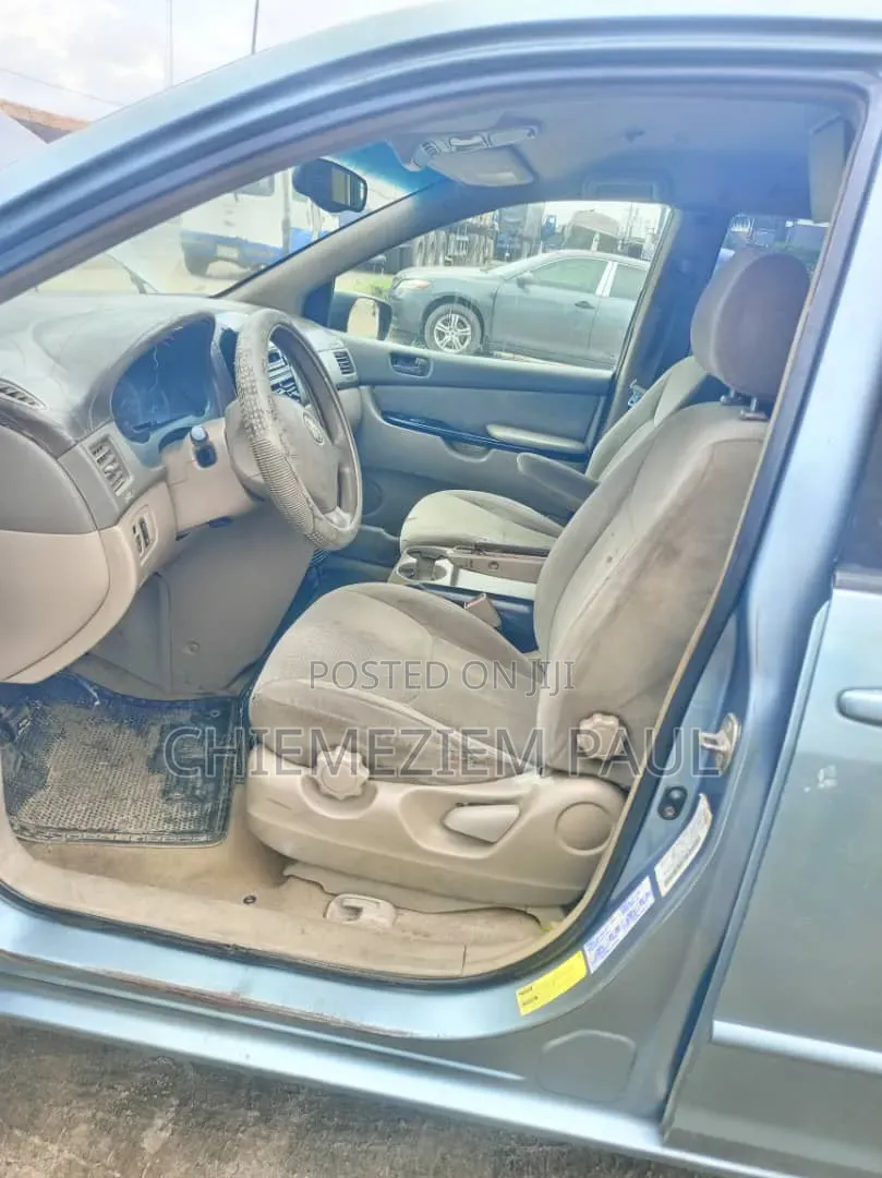Toyota Sienna LE FWD 2006 Blue