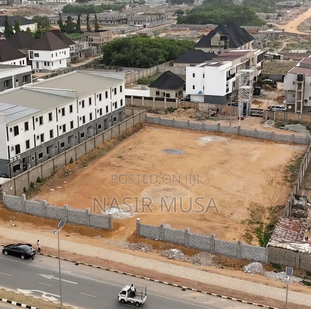 Residential Land in Prime(Main) Katampe 5100sqm